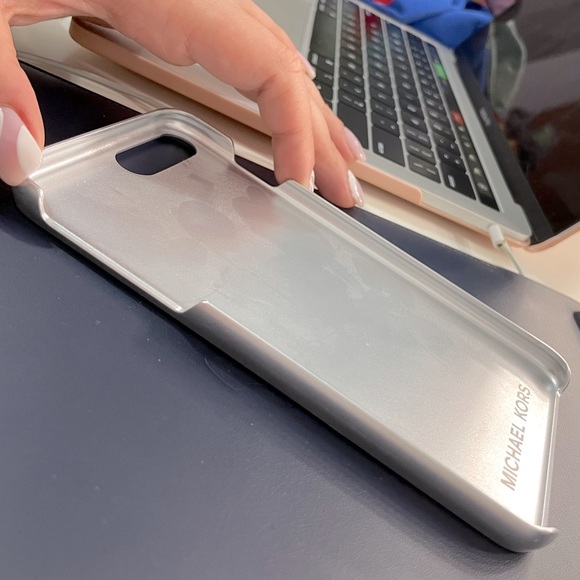 Michael Kors Glitter IphoneX Max Phone Case - Picture 2 of 4